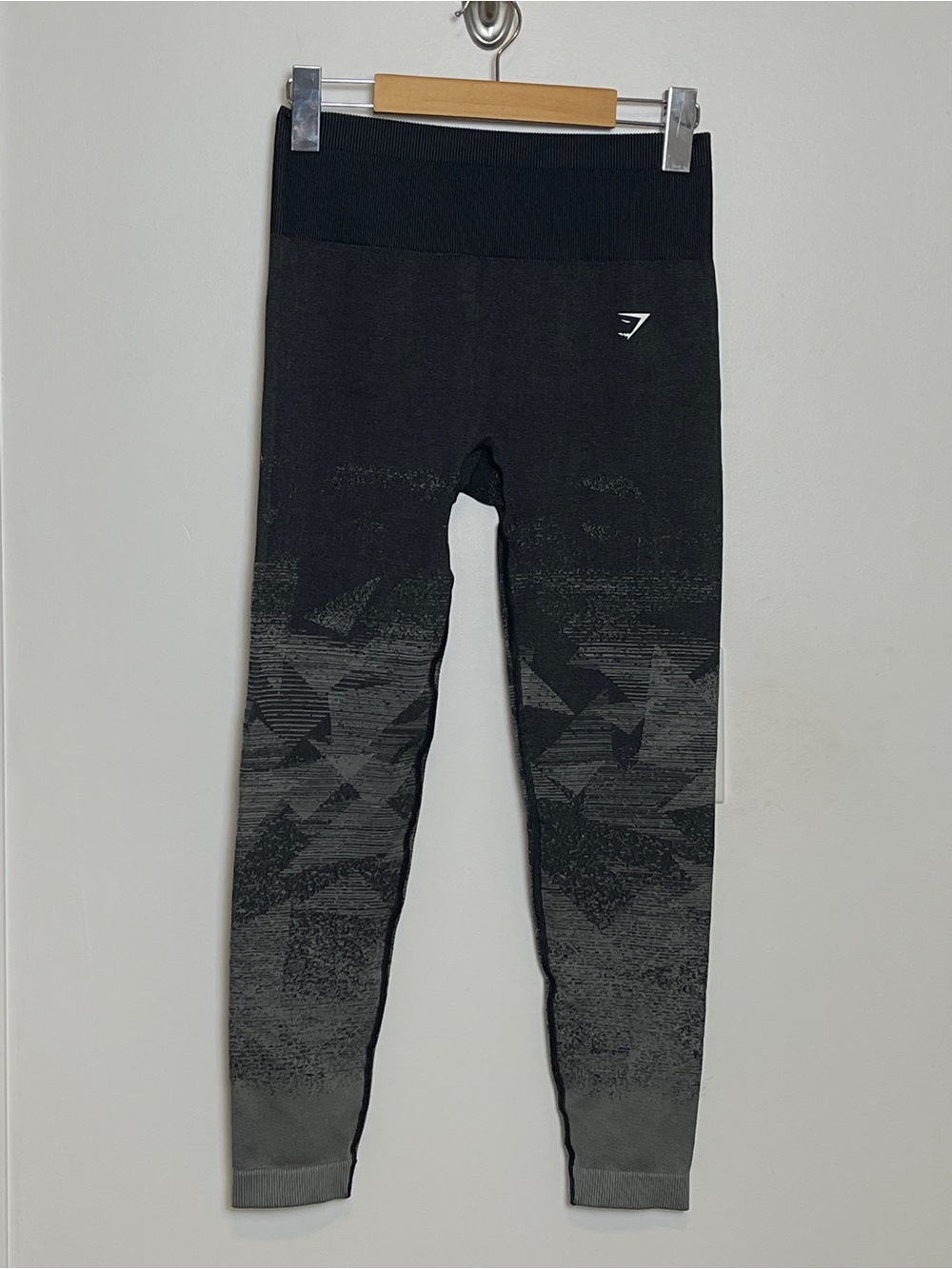 Gymshark Women’s Black Ombre Seamless Leggings size medium